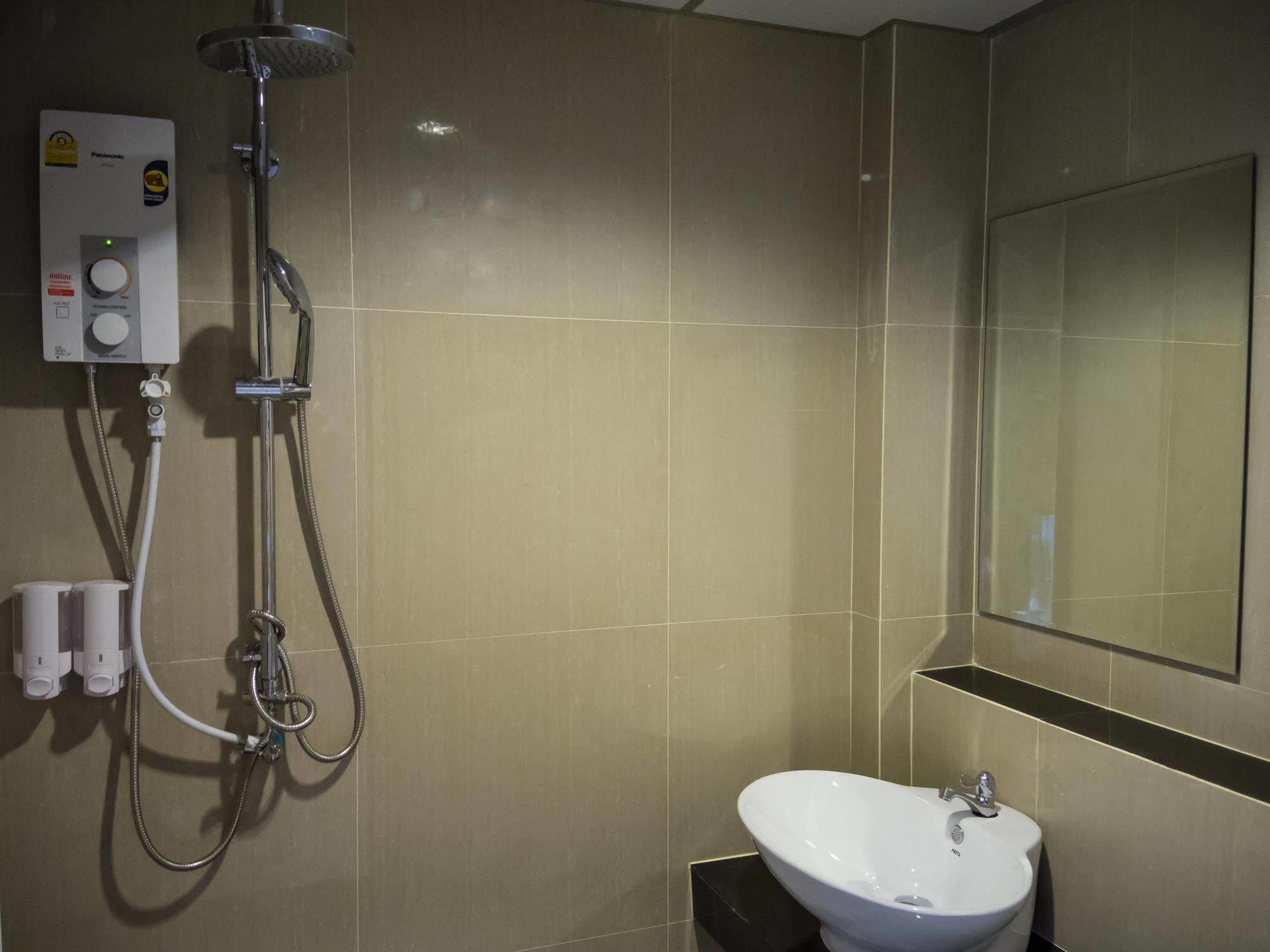 Chitra Suite Pattaya Luaran gambar